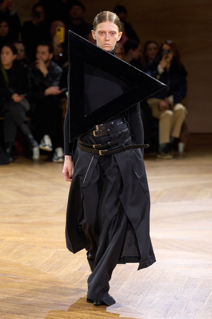 渡边淳弥 Junya Watanabe 2024/25秋冬高级成衣秀 - Paris Fall 2024