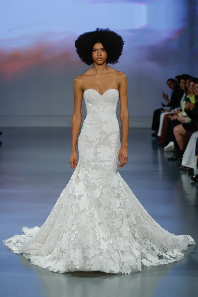 Ines Di Santo 2025春夏婚纱礼服秀 - New York Bridal 2025