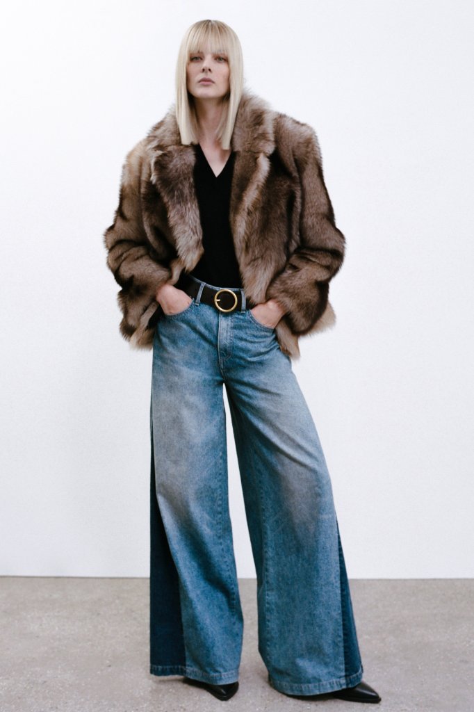  Nili Lotan Nili Lotan 美国 U.S.A 纽约 New York City Lookbook 2025早春 Resort 2025 女装 毛皮大衣 Fur Coat 喇叭牛仔裤 Flare Jeans 女装