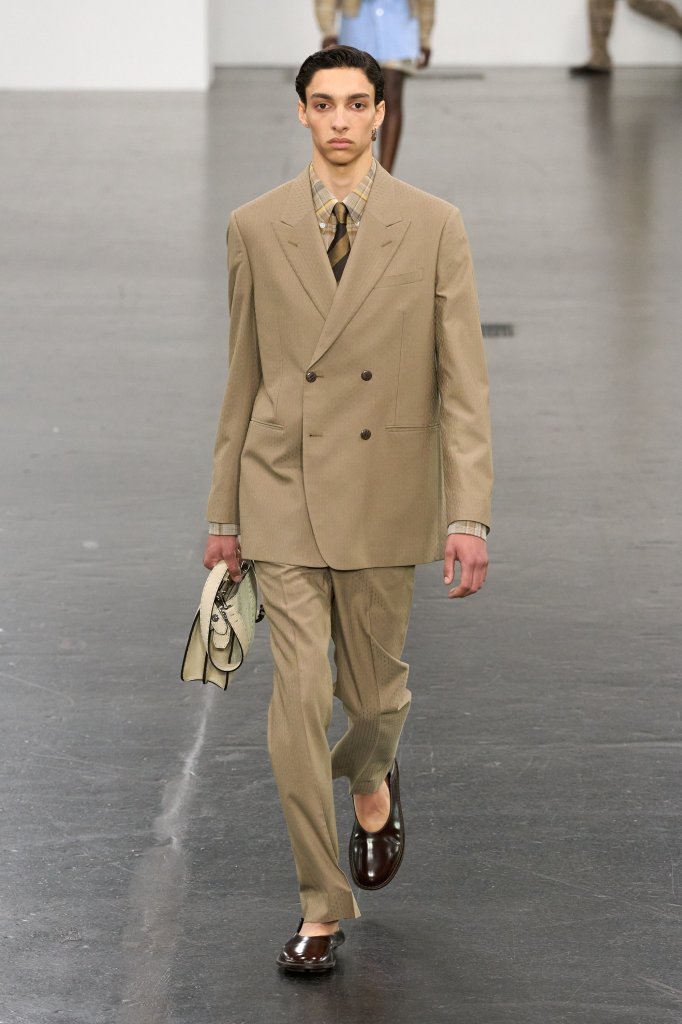 芬迪 Fendi 2025春夏男装秀 - Milan Spring 2025