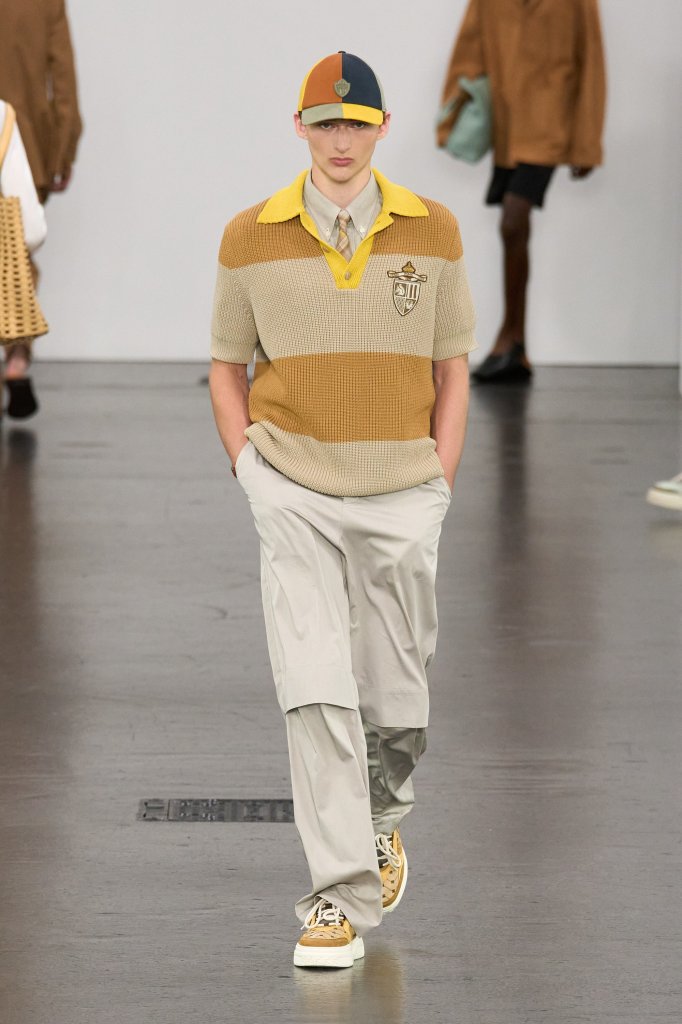  芬迪 Fendi 意大利 Italy 罗马 Roma 走秀(Runway) 2025春夏 2025 S/S 男装 Polo衫 Polo Shirt 休闲裤 Slacks 男装 Polo衫 Polo Shirt 休闲裤 Slacks 运动休闲 Sportswear 男装