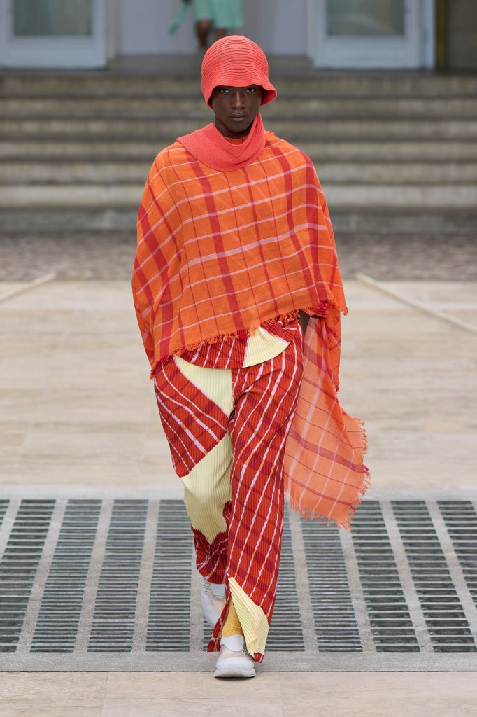 Homme Plissé Issey Miyake 2025春夏男装秀 - Paris Spring 2025