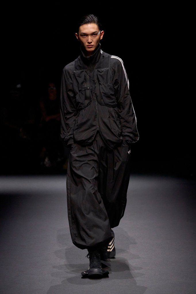 Y-3 2025春夏男装秀 - Paris Spring 2025