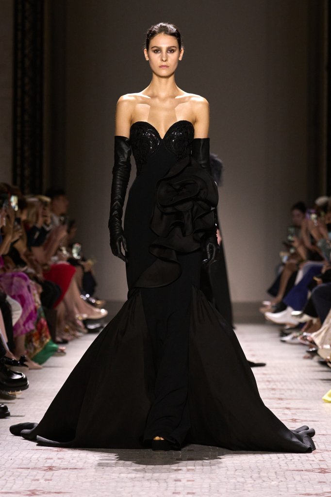 艾莉·萨博 Elie Saab 2024/25秋冬高级定制秀 - Couture Fall 2024