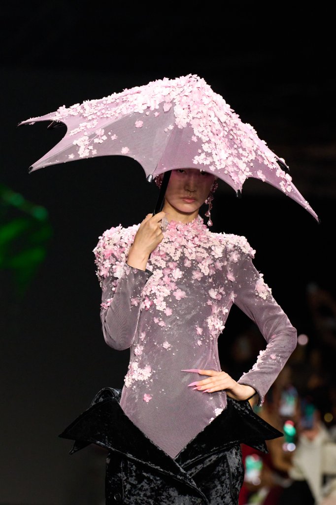 Robert Wun 2024/25秋冬高级定制秀(细节) - Couture Fall 2024