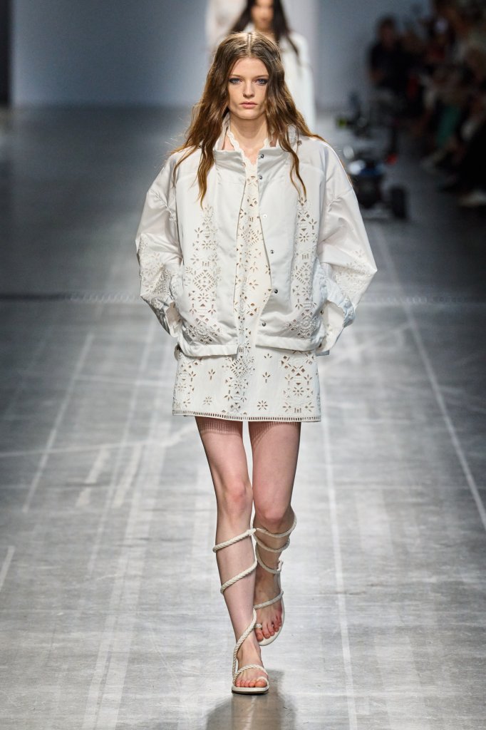 艾尔玛诺·谢尔维诺 Ermanno Scervino 2025春夏高级成衣秀 - Milan Spring 2025