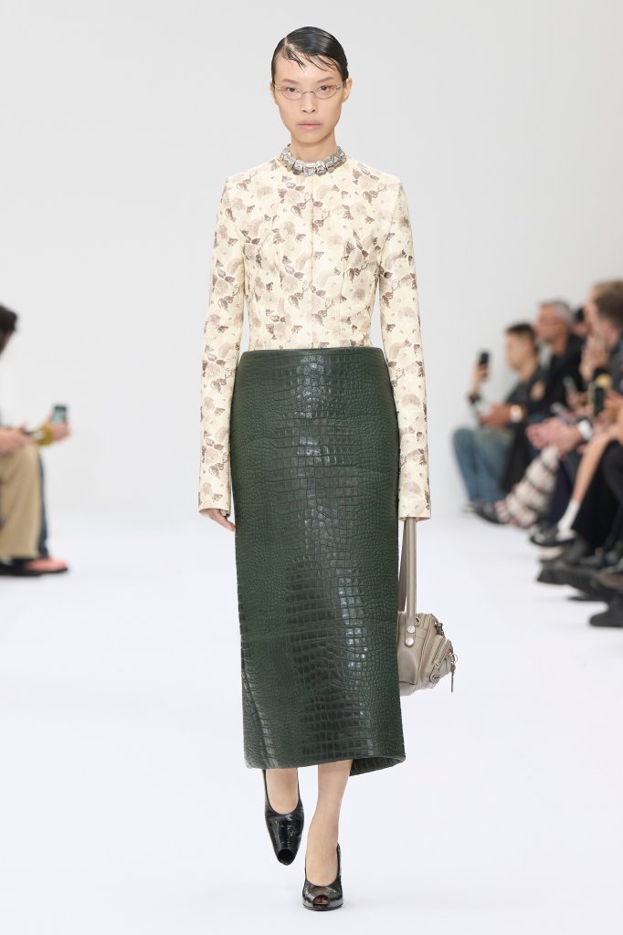 艾克妮 Acne Studios 2025春夏高级成衣秀 - Paris Spring 2025