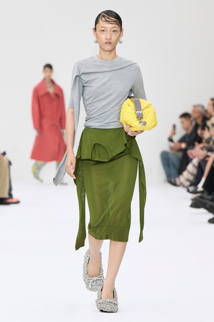 艾克妮 Acne Studios 2025春夏高级成衣秀 - Paris Spring 2025