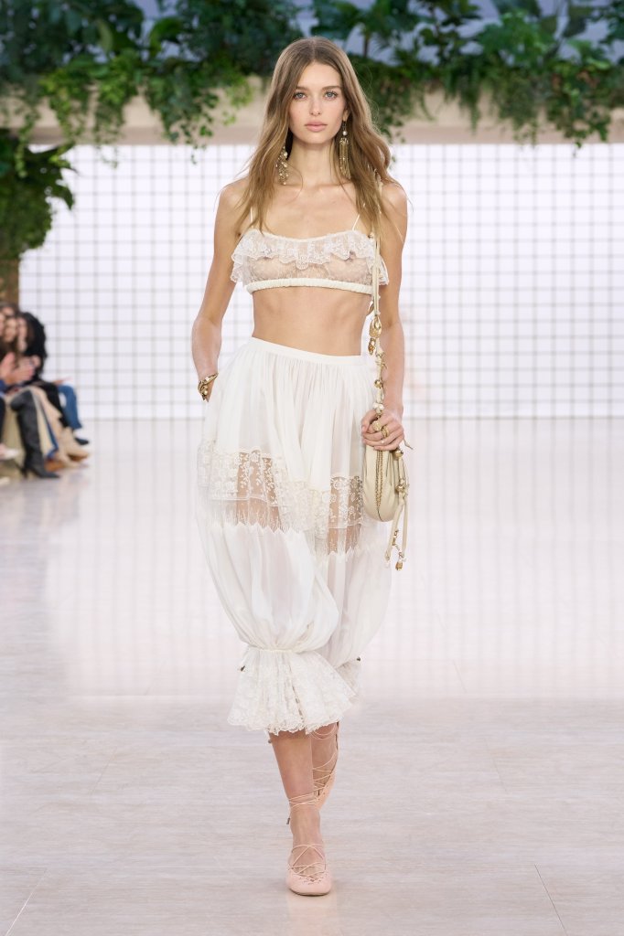 蔻依 Chloé 2025春夏高级成衣秀 - Paris Spring 2025