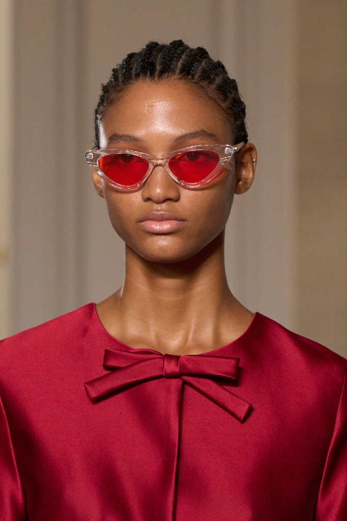 詹巴迪斯塔·瓦利 Giambattista Valli 2025春夏高级成衣秀(细节) - Paris Spring 2025