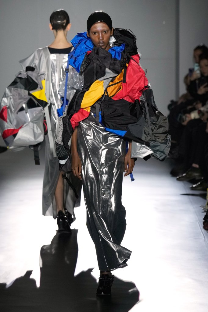 渡边淳弥 Junya Watanabe 2025春夏高级成衣秀 - Paris Spring 2025