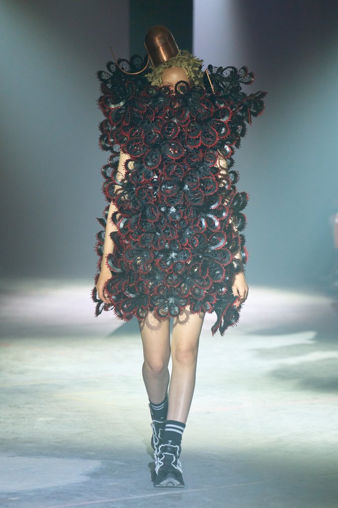 Noir Kei Ninomiya 2025春夏高级成衣秀 - Paris Spring 2025