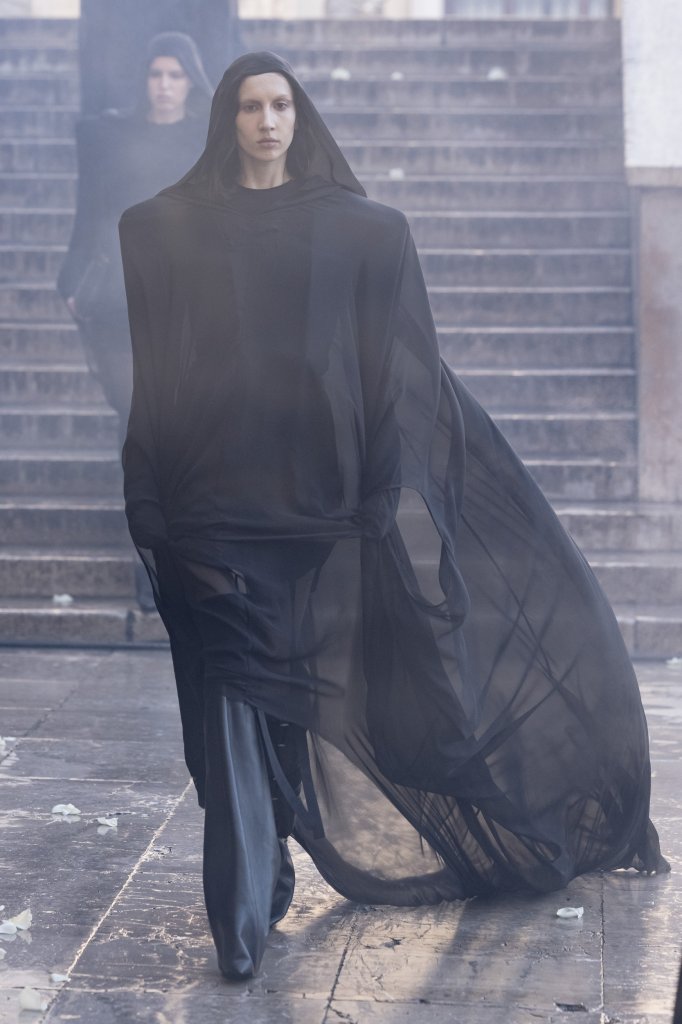 瑞克·欧文斯 Rick Owens 2025春夏高级成衣秀 - Paris Spring 2025