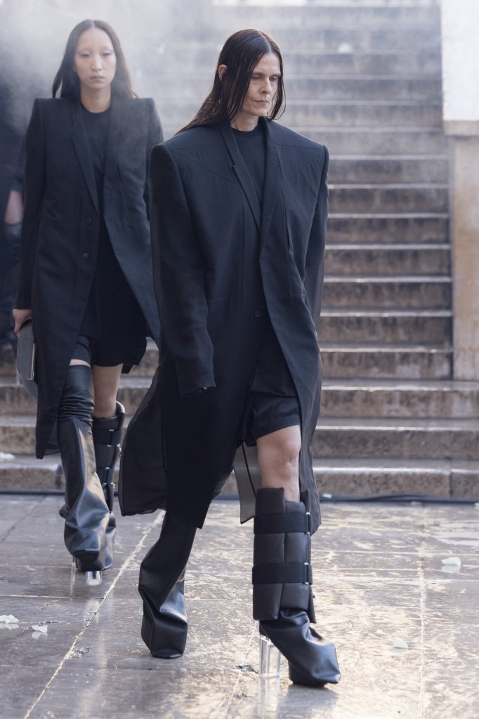 瑞克·欧文斯 Rick Owens 2025春夏高级成衣秀 - Paris Spring 2025