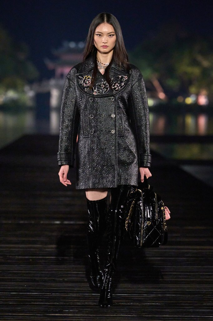 香奈儿 Chanel 2025早秋系列发布秀- Hangzhou