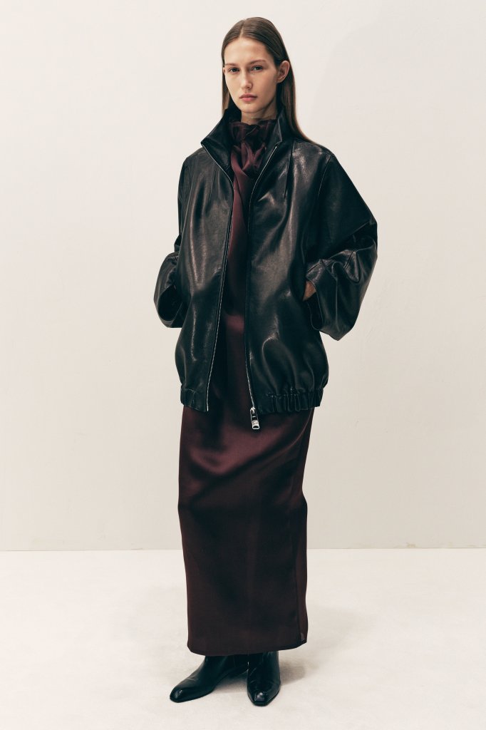 Khaite 2025早秋系列Lookbook(Pre-Fall 2025)